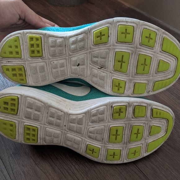 Womens Nike Sneakers - Picture 3 of 3